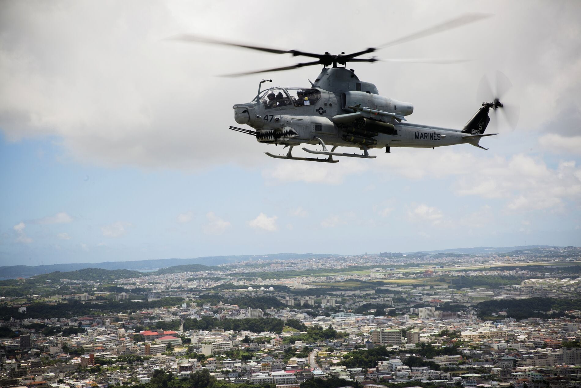 Web_Hero-01_1388_AH-1Z_Viper_Weaponization_Image_01_300dpi_10012018