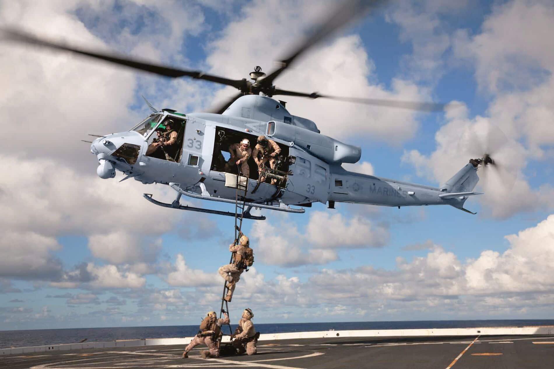 Bell UH-1Y - 究極の多用途ヘリコプター