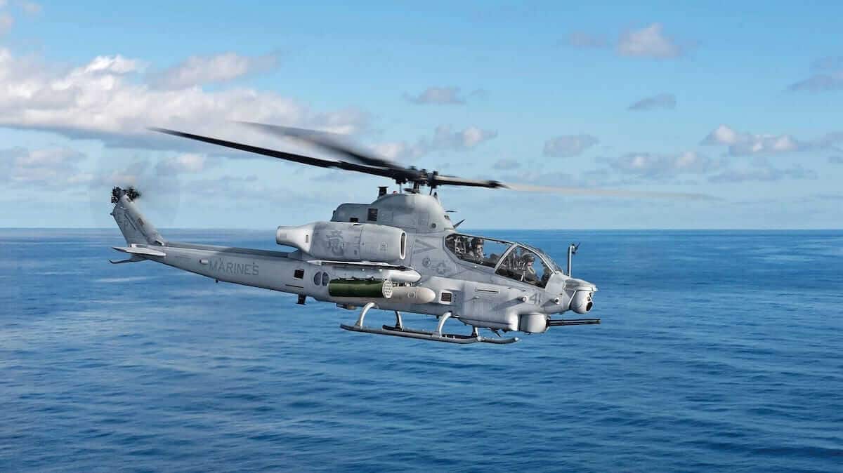 Bell AH-1Z - 最も過酷な状況にも耐えうるよう設計された攻撃・偵察用 ...