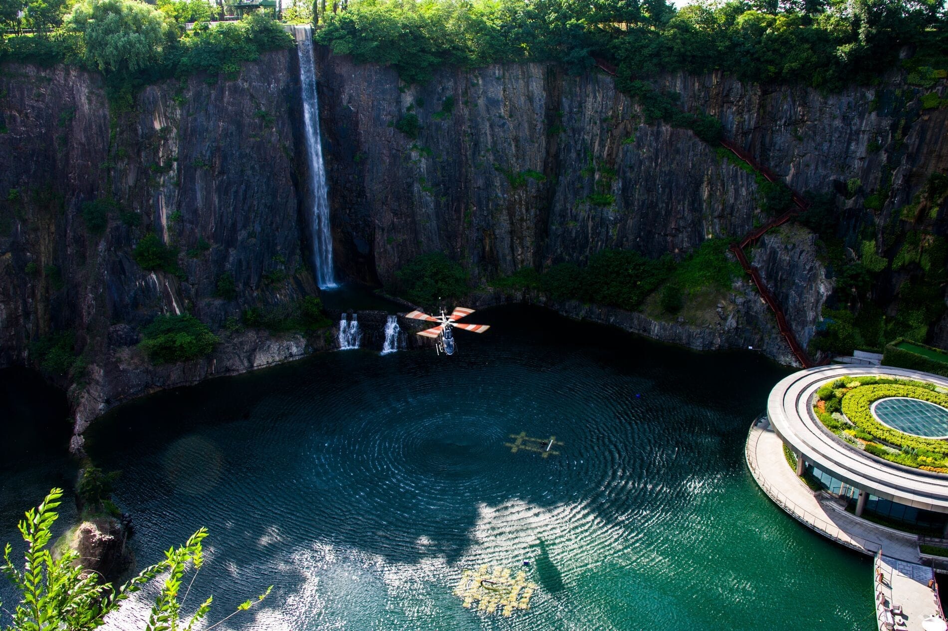 ウェブ_Hero-Bell 429 中国・上海でのデモ飛行_2019年7月