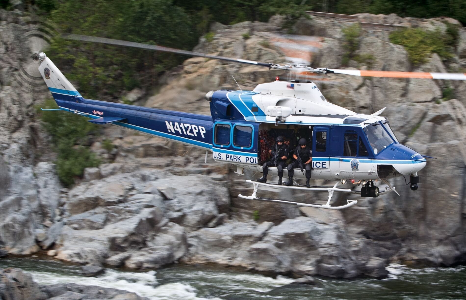 Bell 412_LE_米国公園警察