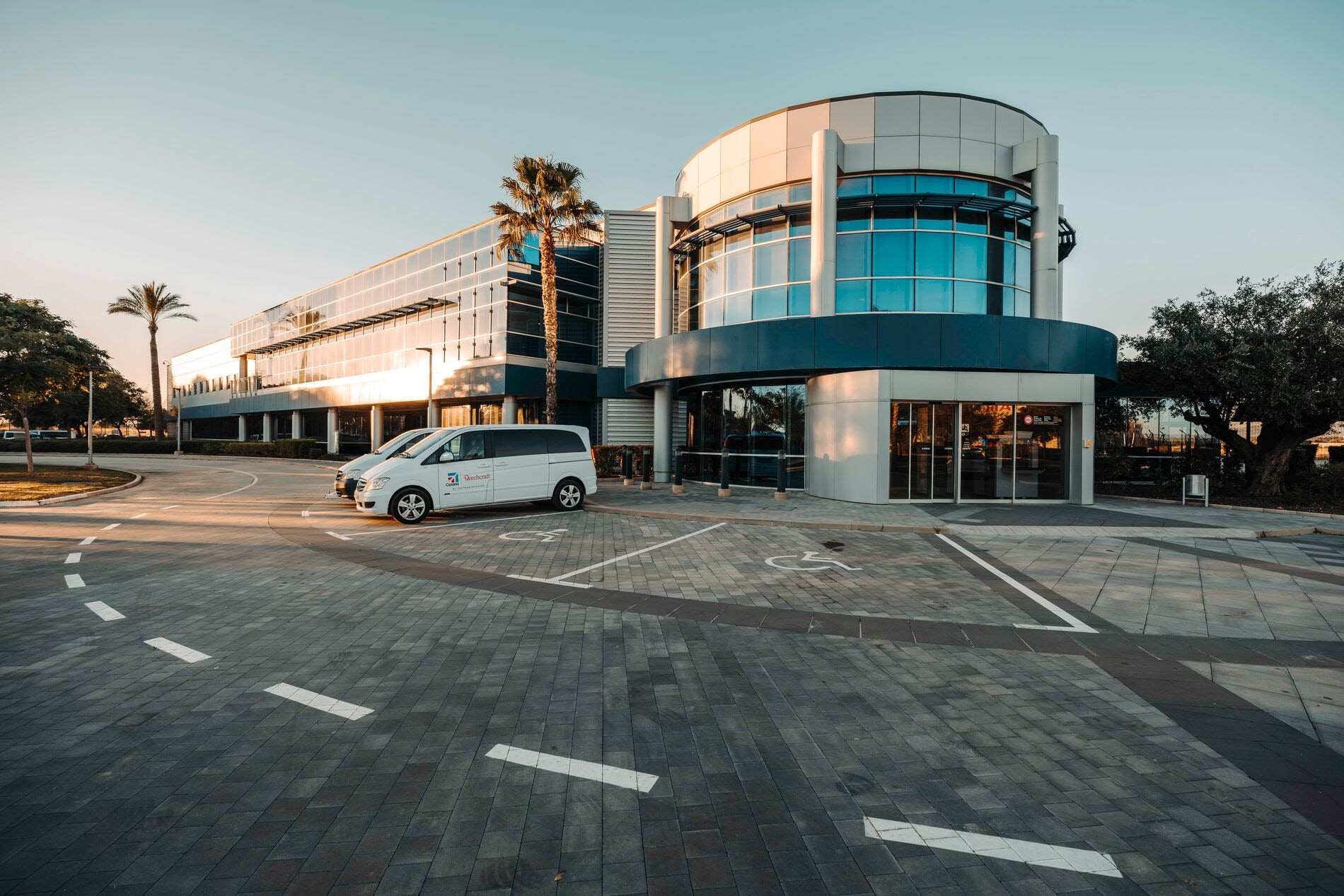 Web_ヒーローBell BTA - バレンシア93-2023